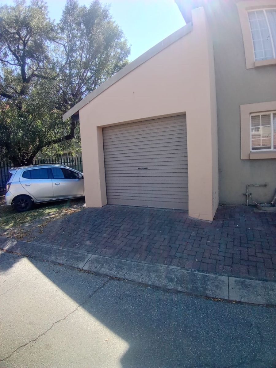 To Let 3 Bedroom Property for Rent in Waterval East North West